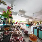 Royal Palm Beach Hotel