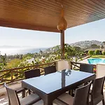 Splendid House With Sea View And Shared Pool In Bodrum