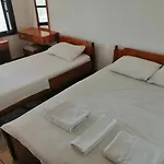 Gth Jarra Hotel