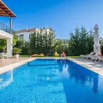Contemporary Luxury Villa In Yalikavak Center