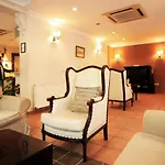 Uestuen Hotel Alsancak