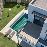 Villa Al Mare Oezel Havuzlu Villa
