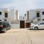 Brand New 2 Bedroom Top Floor Flat With Pool B2