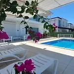 Magnificent View With Private Pool & Piano, 3 Bedroom Villa, Min 4 Nigths