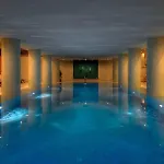 Lvzz Hotel