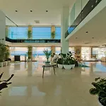 Bellazure Hotel