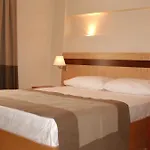 Villanaz Apart Hotel