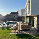 Luxury Villa Sea View With Pool