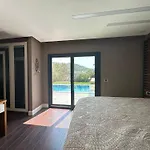 Villa Falcon With Swimming Pool And Great Views In Yalikavak Bodrum