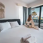 Kefi Beach & Suites