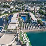 Lugga Boutique Hotel & Beach