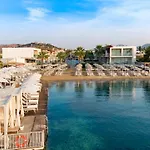 Lugga Boutique Hotel & Beach