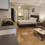Ilya Apart 2