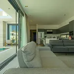 Villa Romeo With Private Pool