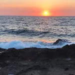 Plaja Cok Yakin Tarihi Tas Ev