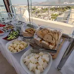 Mia Hill Suites