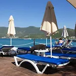 Umayra Otel