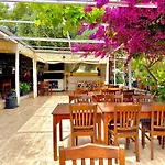 Umayra Otel
