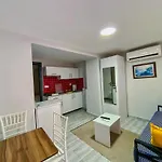 Izan Villa Bakis Apartments
