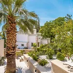 Villa Onya