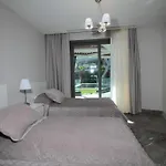 Retron Residence