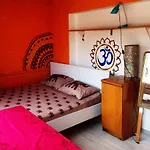 Shantihome Hostel İzmir