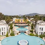 Ladonia Onderhan Hotel
