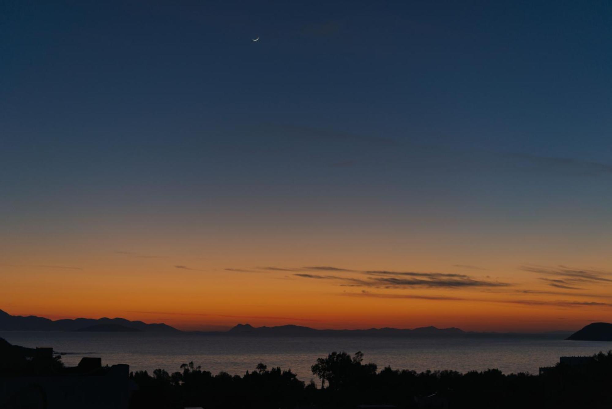 Sea Sunset View, Walk To The