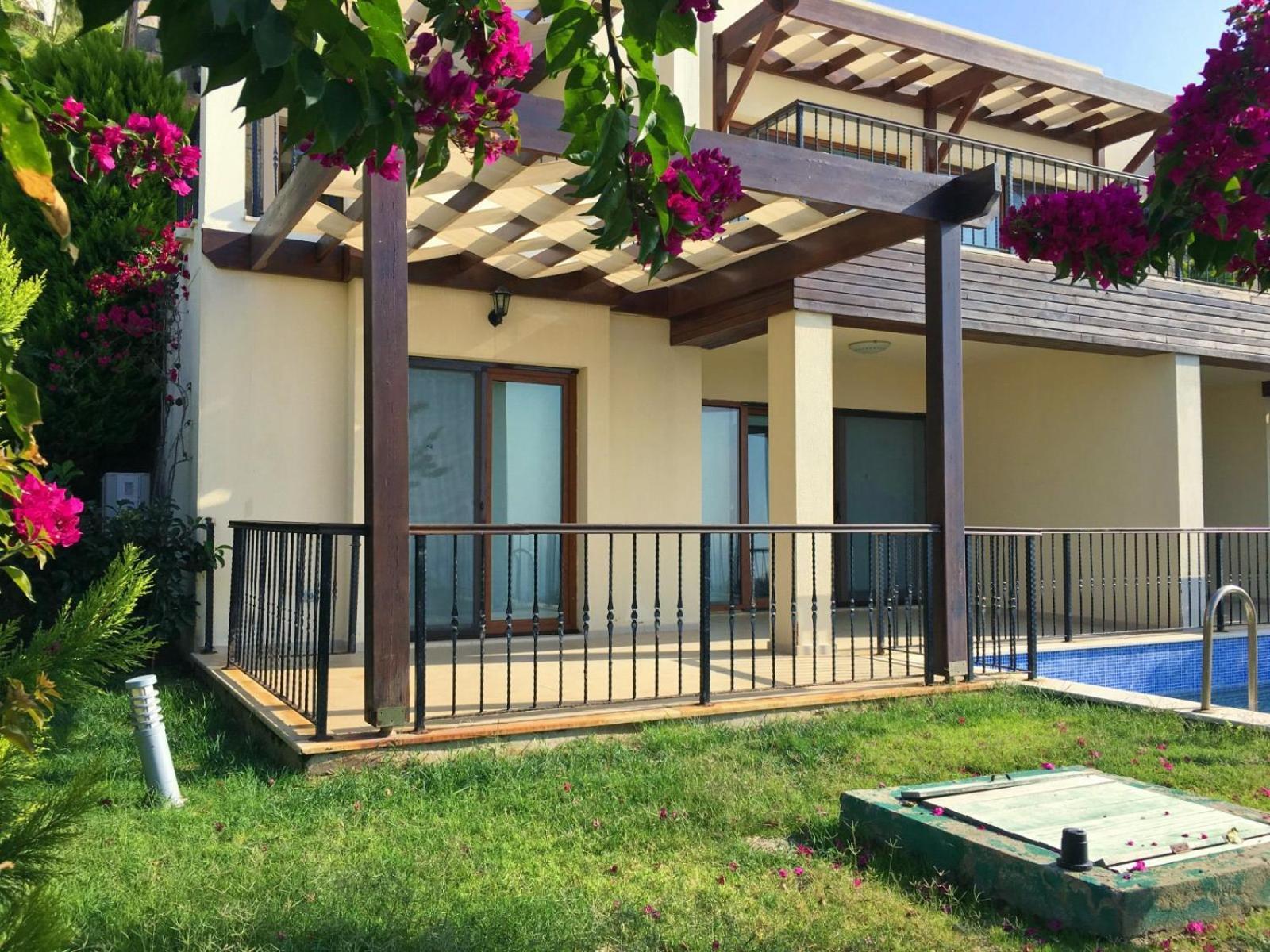 Villa Manolya