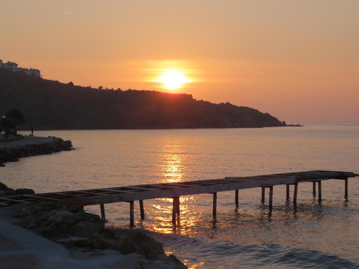 Sunset Bay B2 *